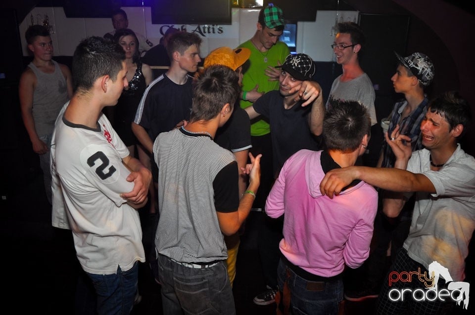 New Face Party în Club Atti's,