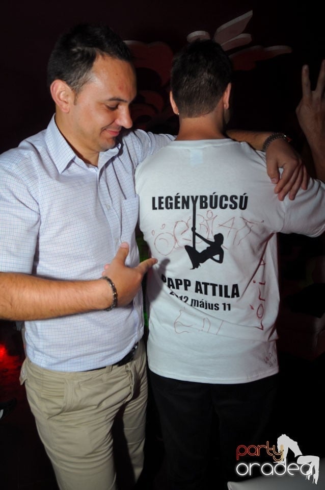 New Face Party în Club Atti's,