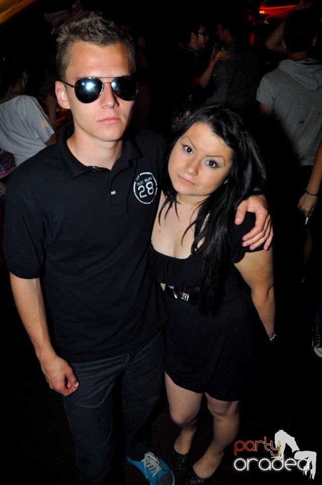 New Face Party în Club Atti's,