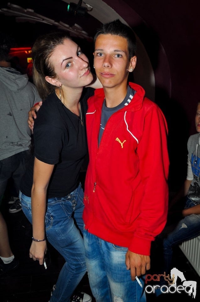 New Face Party în Club Atti's,