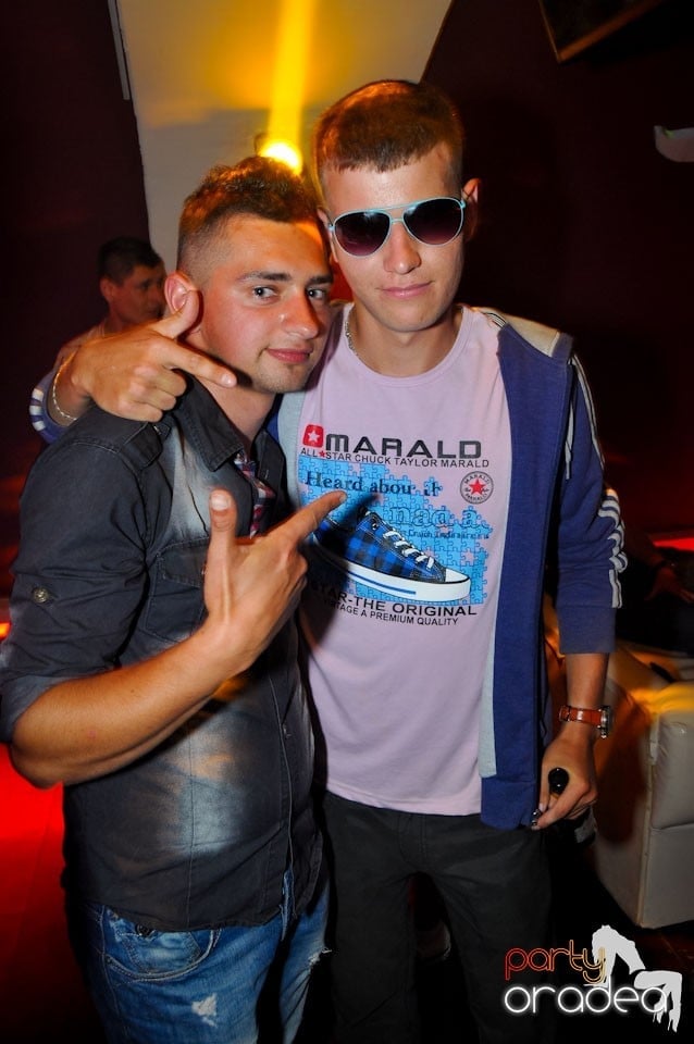 New Face Party în Club Atti's,