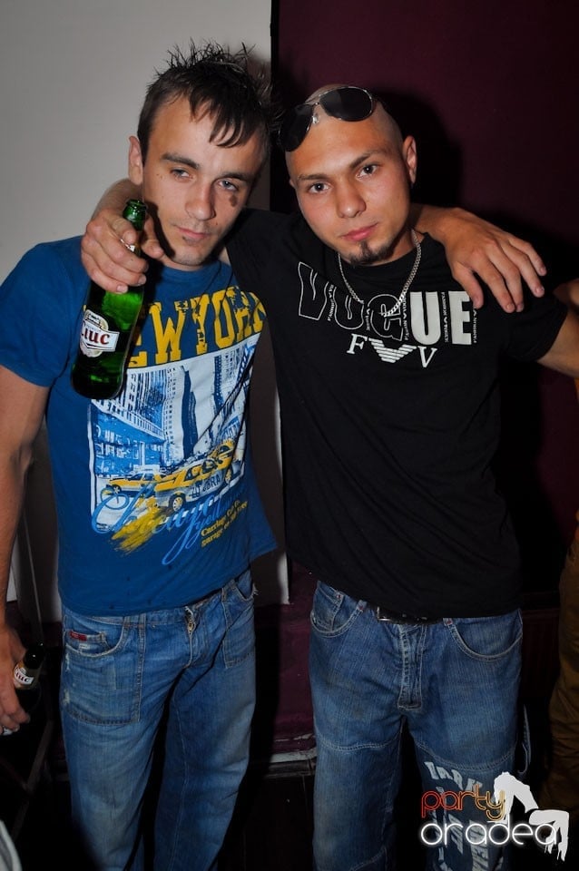 New Face Party în Club Atti's,