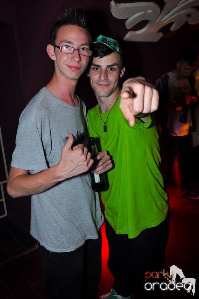 New Face Party în Club Atti's,