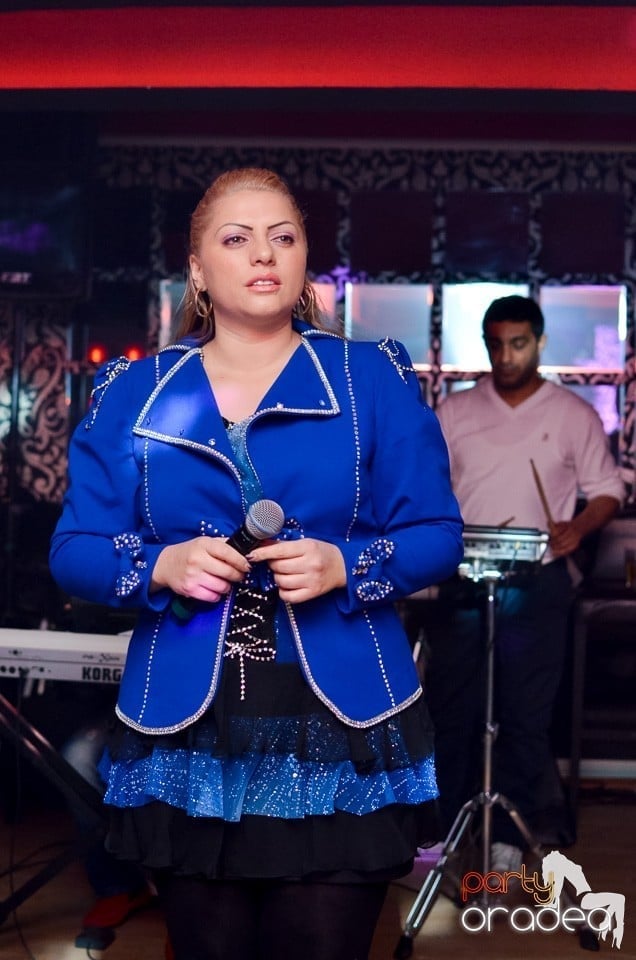 Nicoleta Guţă în Club Life,