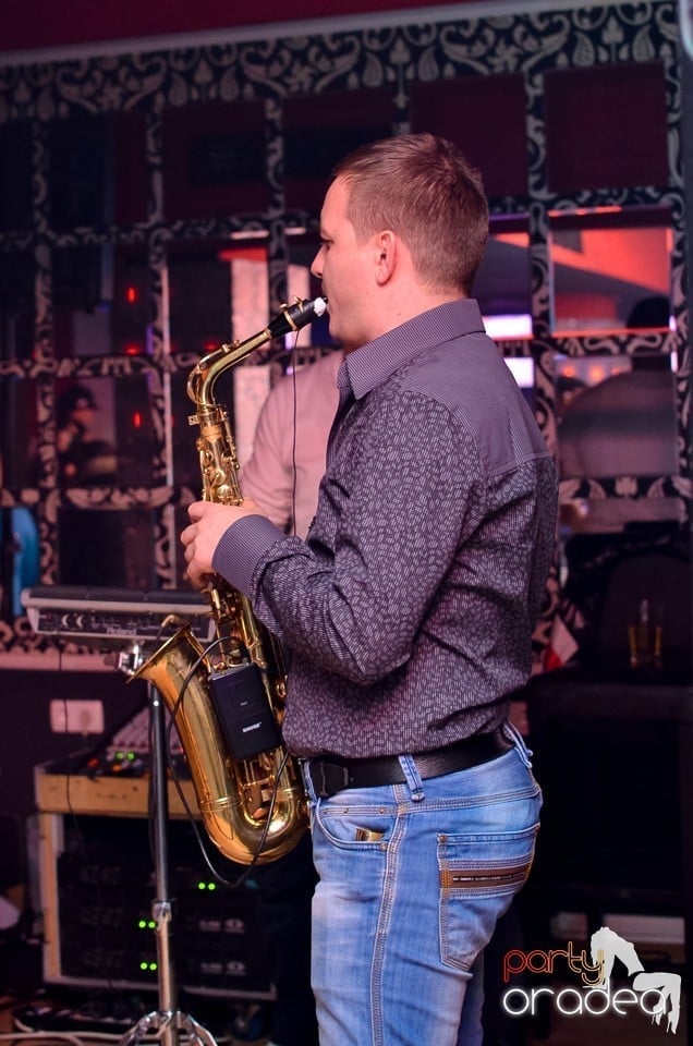 Nicoleta Guţă în Club Life,