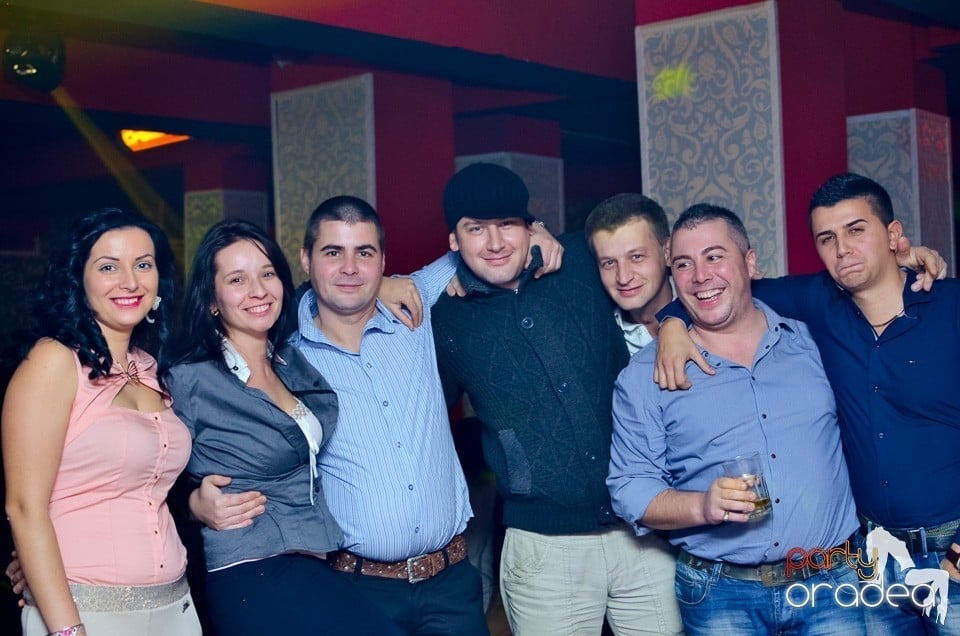 Nicoleta Guţă în Club Life,
