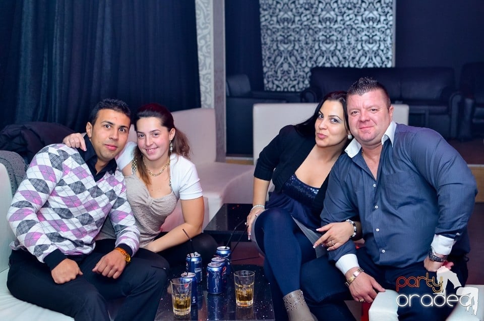 Nicoleta Guţă în Club Life,