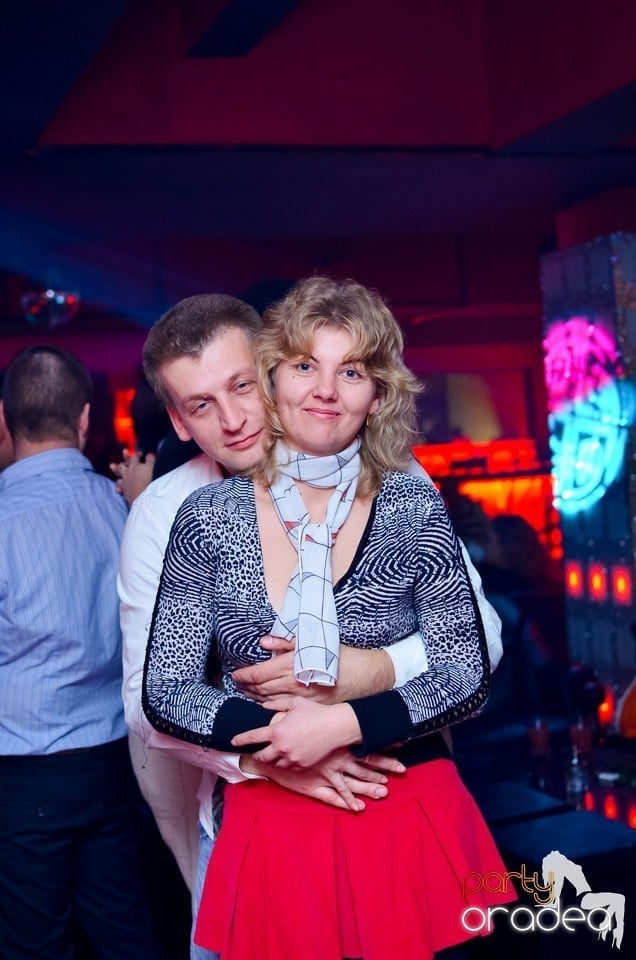 Nicoleta Guţă în Club Life,