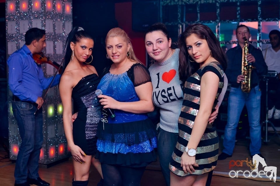 Nicoleta Guţă în Club Life, 