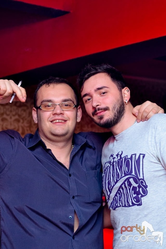 Nicoleta Guţă în Club Life,