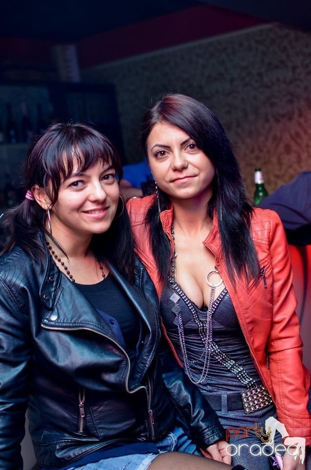Nicoleta Guţă în Club Life,