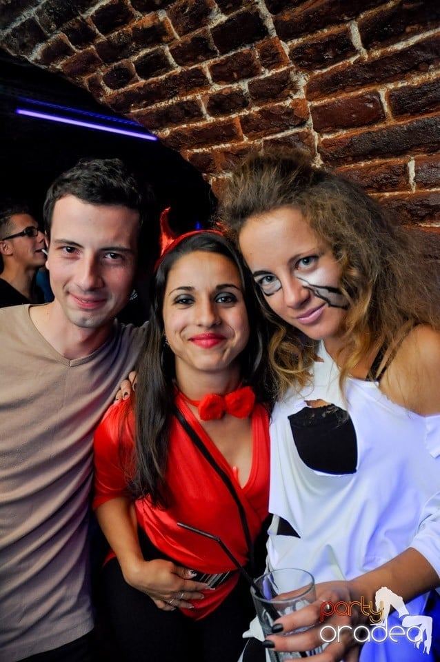 NMD Halloween Party în Club Escape,