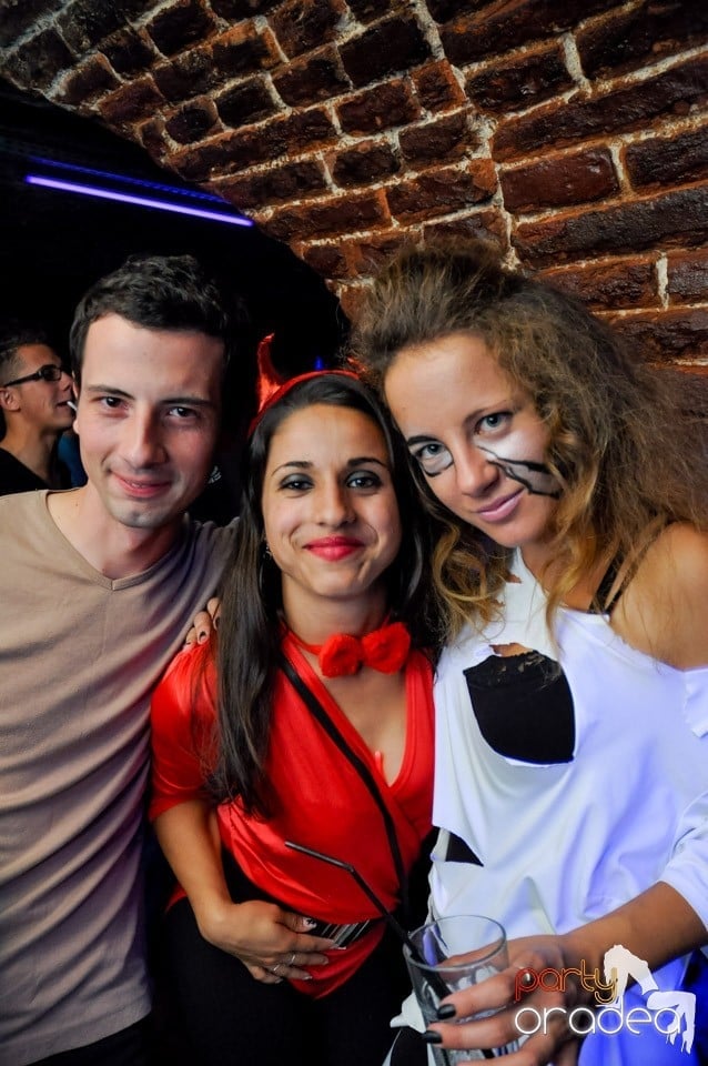 NMD Halloween Party în Club Escape, 