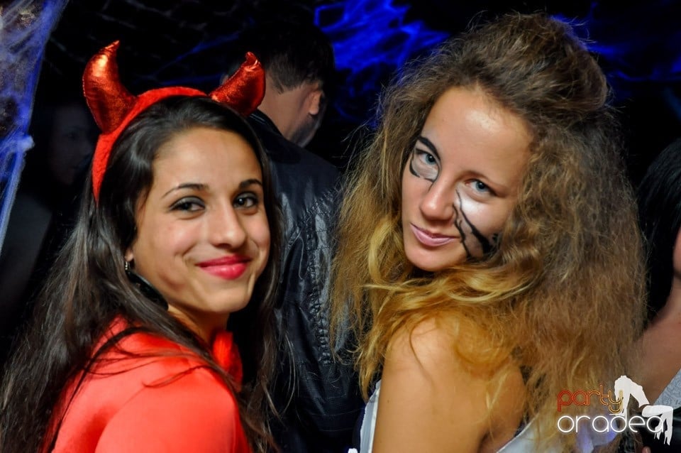 NMD Halloween Party în Club Escape,