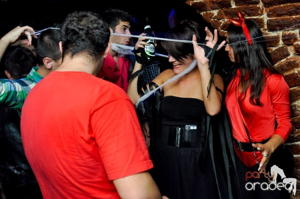 NMD Halloween Party în Club Escape,
