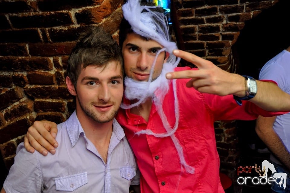 NMD Halloween Party în Club Escape,