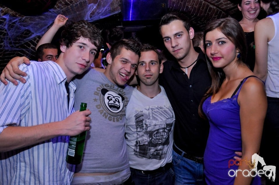 NMD Halloween Party în Club Escape,