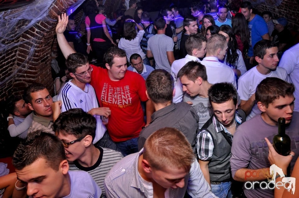 NMD Halloween Party în Club Escape,
