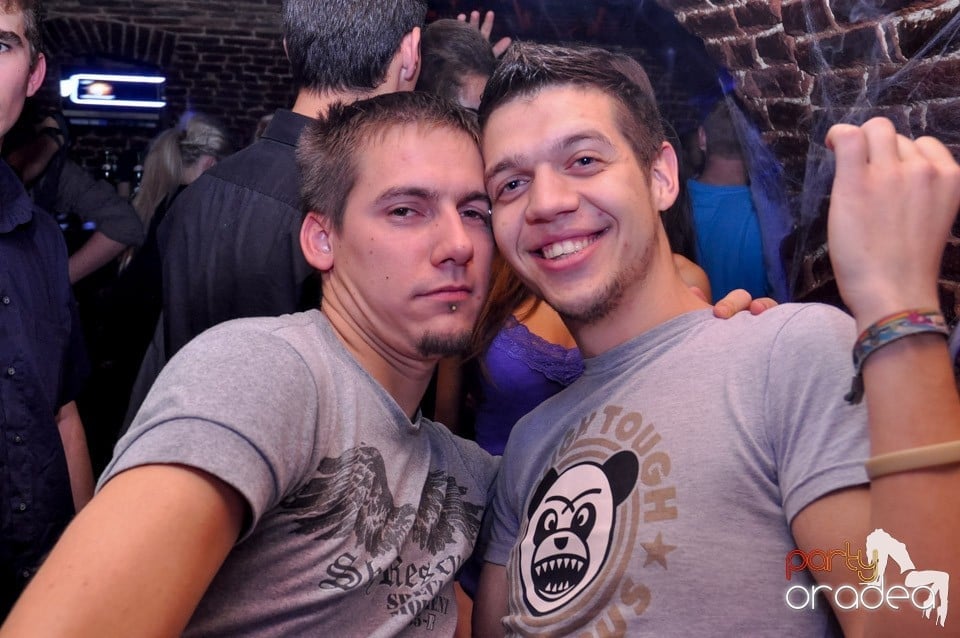 NMD Halloween Party în Club Escape,