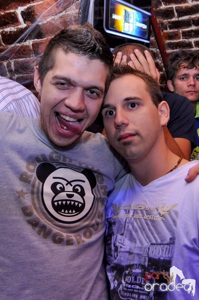 NMD Halloween Party în Club Escape,
