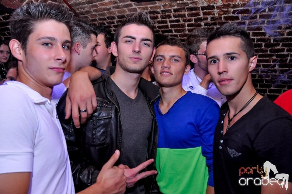 NMD Halloween Party în Club Escape,