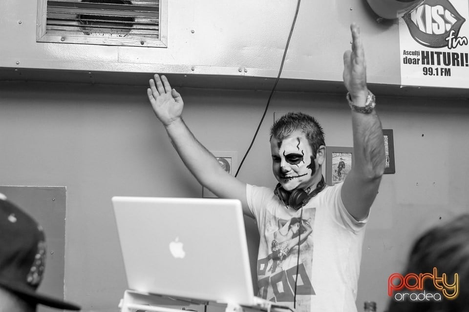 Nmd Halloween Student's Party,