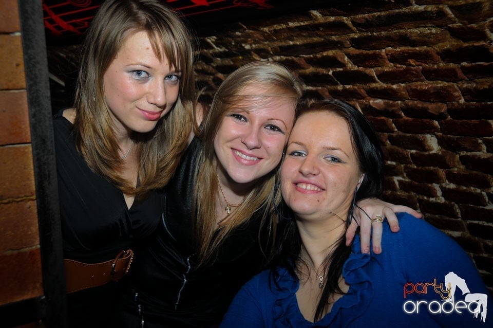 NMD Party în Escape, 