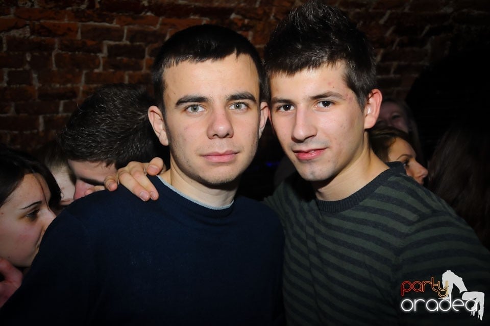 NMD Party în Escape, 