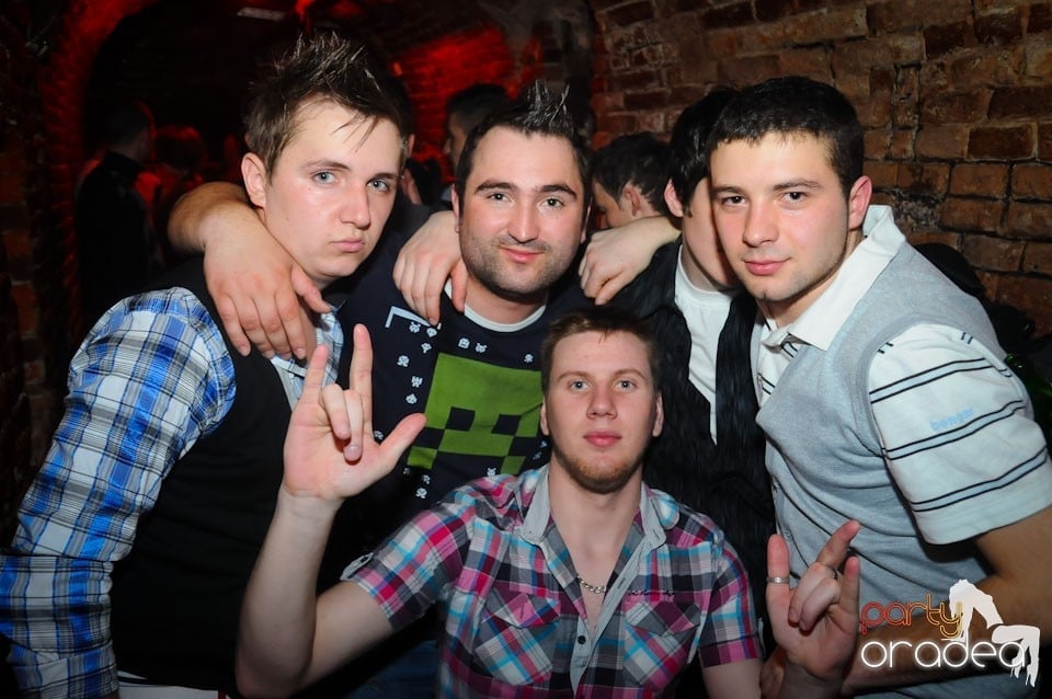 NMD Party în Escape, 