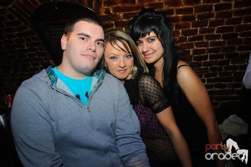 NMD Party în Escape, 