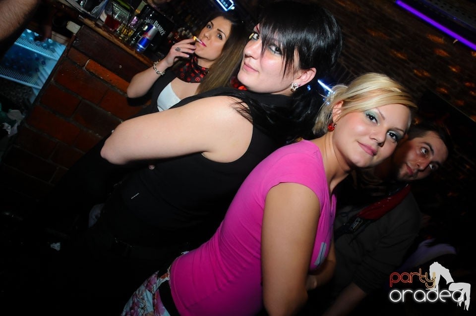 NMD Party în Escape, 