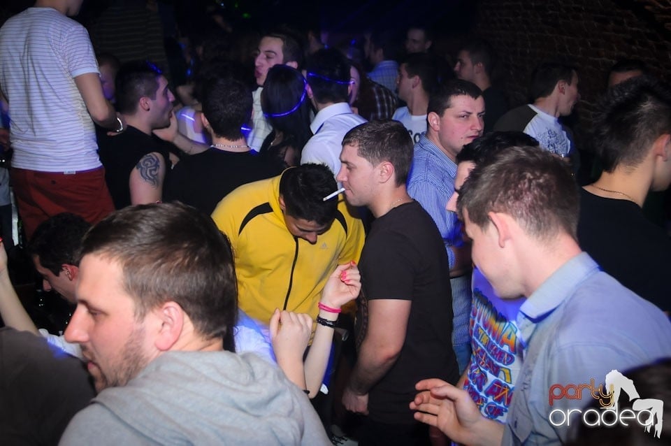 NMD Party în Escape, 