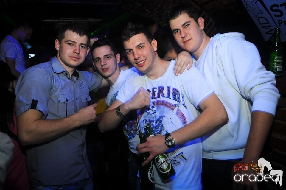 NMD Party în Escape, 