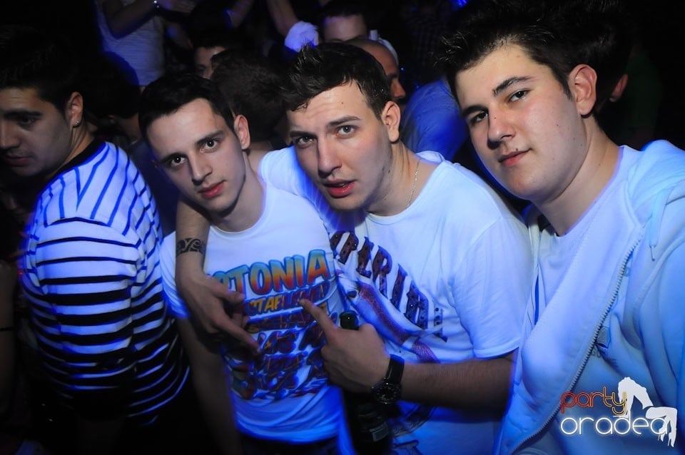 NMD Party în Escape, 