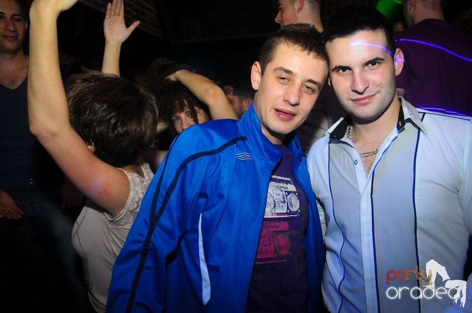 NMD Party în Escape, 