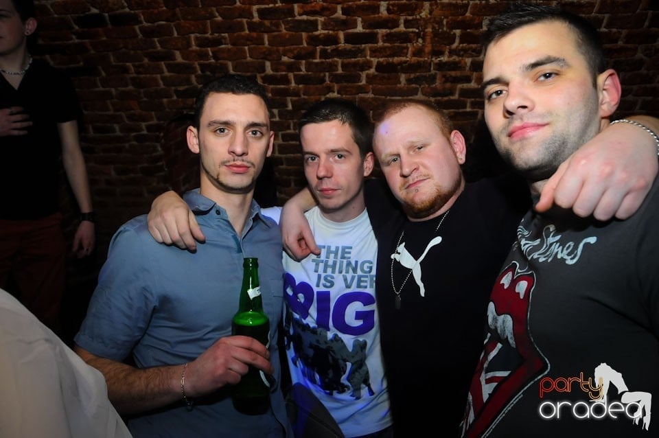 NMD Party în Escape, 