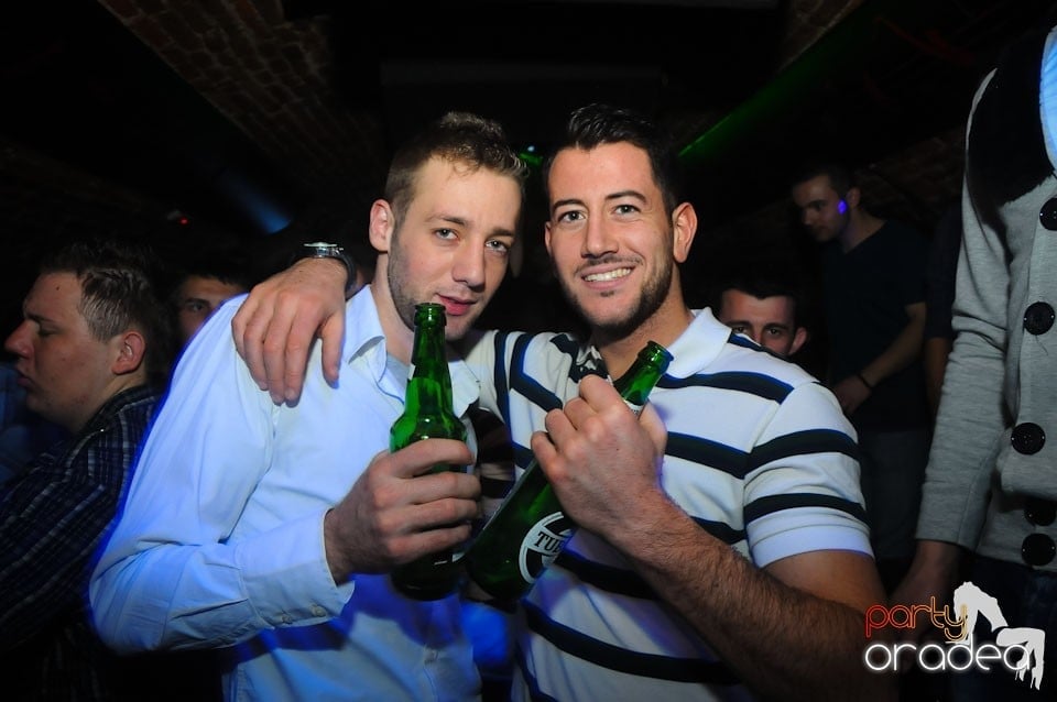 NMD Party în Escape, 