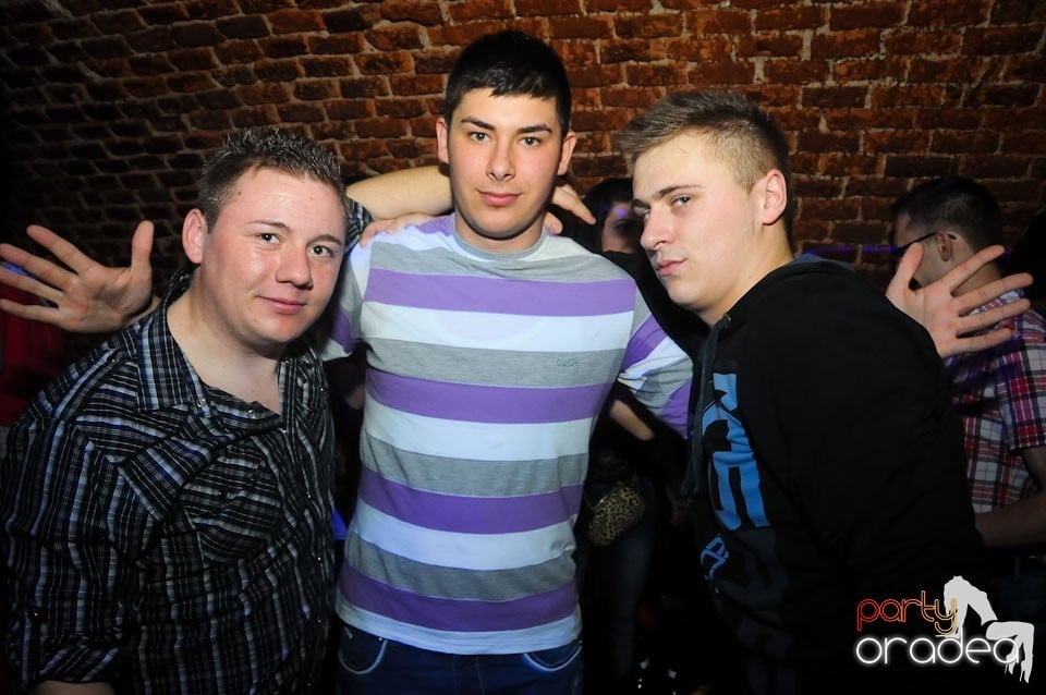 NMD Party în Escape, 