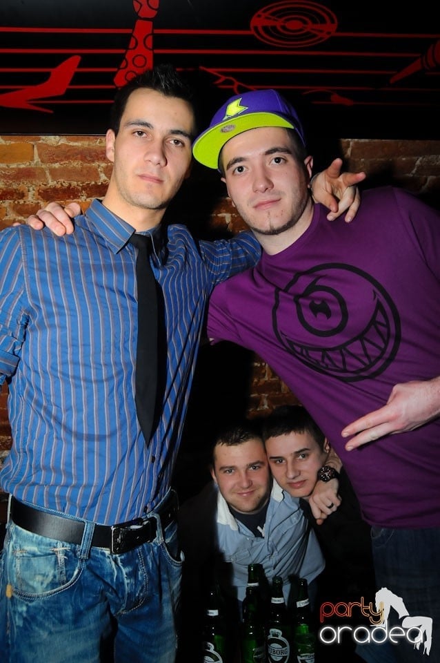 NMD Party în Escape, 