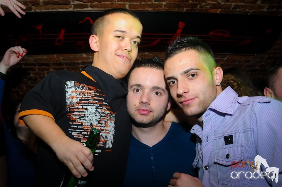 NMD Party în Escape, 