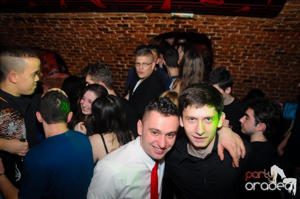 NMD Party în Escape, 