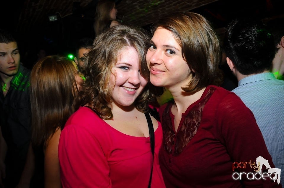 NMD Party în Escape, 