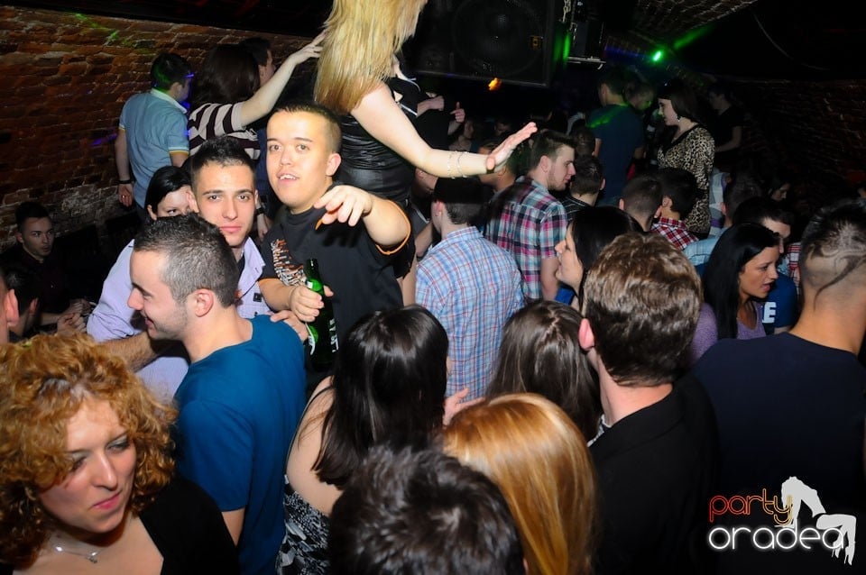 NMD Party în Escape, 