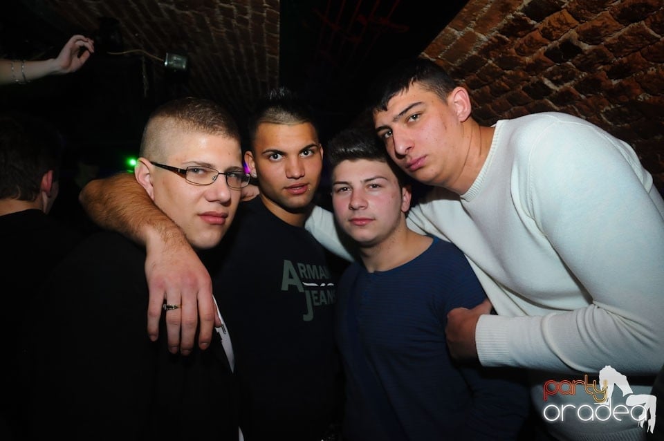 NMD Party în Escape, 