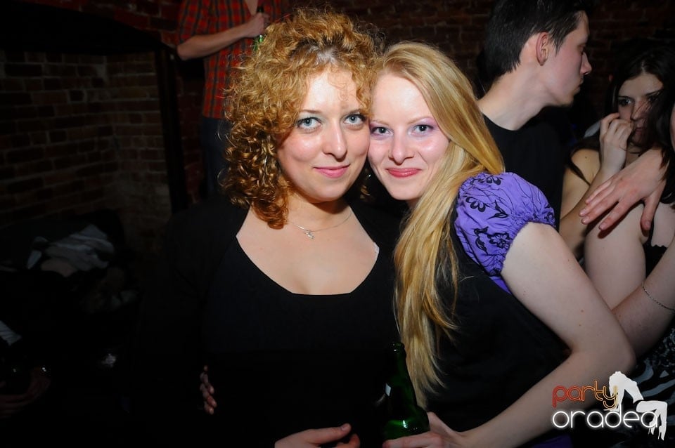 NMD Party în Escape, 