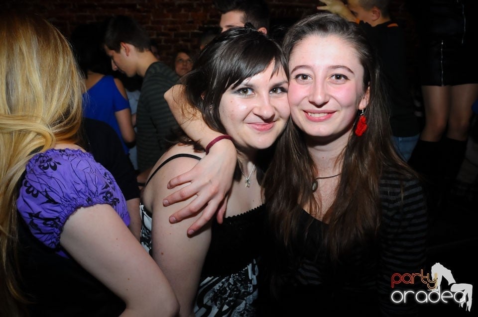 NMD Party în Escape, 