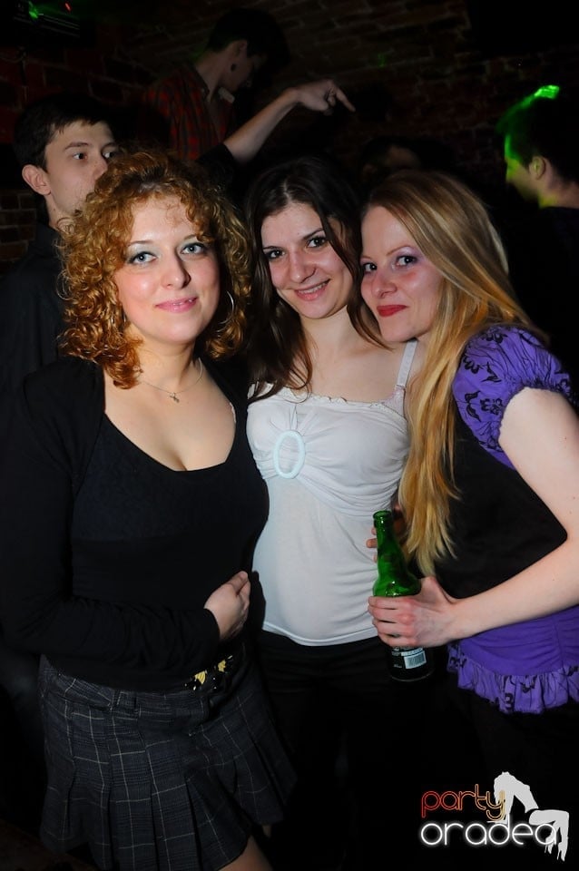 NMD Party în Escape, 