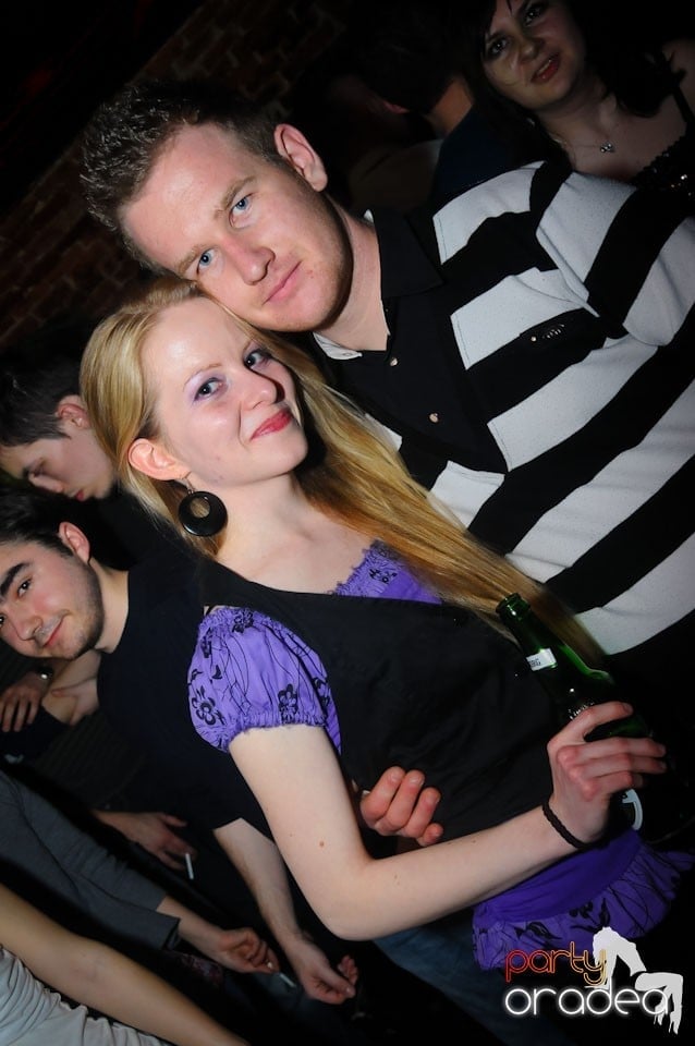 NMD Party în Escape, 