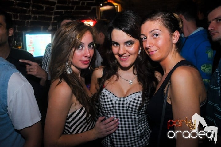 NMD Party în Escape,