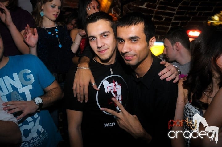 NMD Party în Escape,
